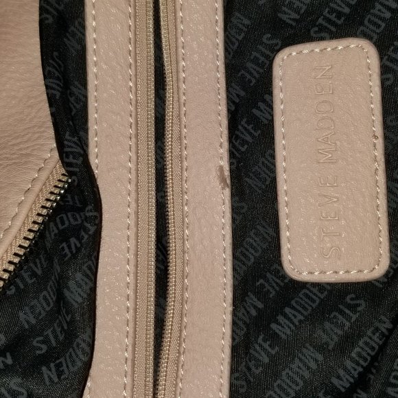 Steve Madden Large Hobo Bag in Dusty Pink - Picture 4 of 14